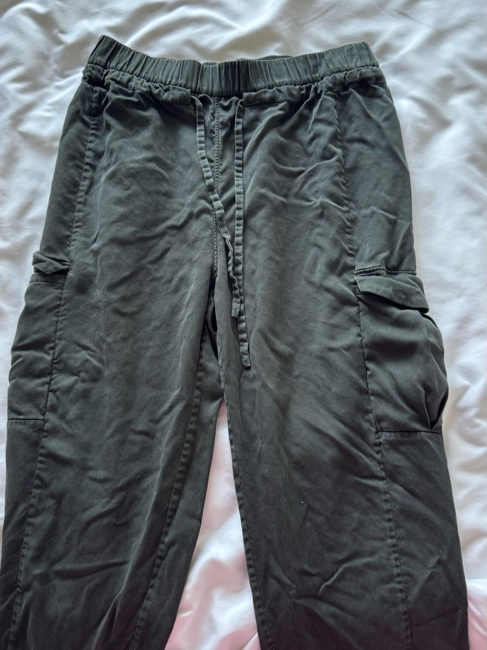 Lululemon Move Lightly Pant *25"
Evergreen
